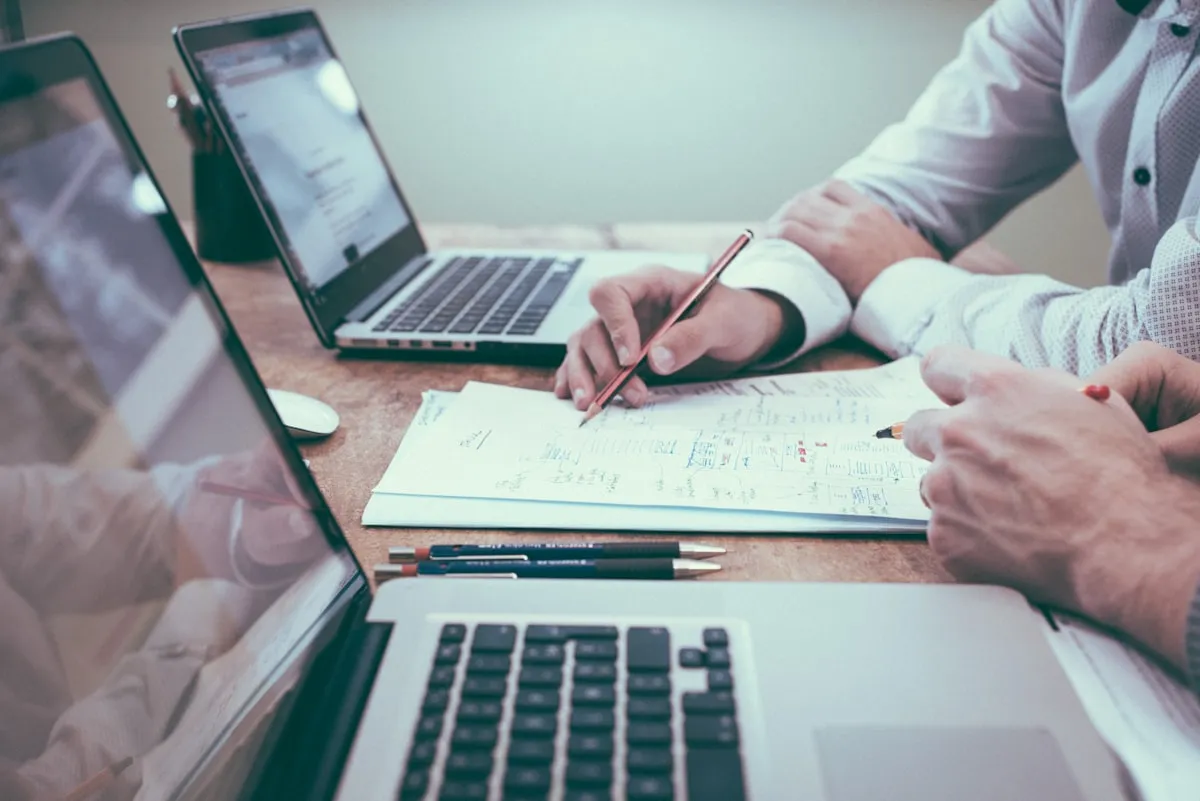 Business renewal and contract negotiation setting